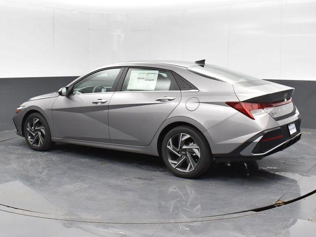 new 2024 Hyundai Elantra car, priced at $26,738