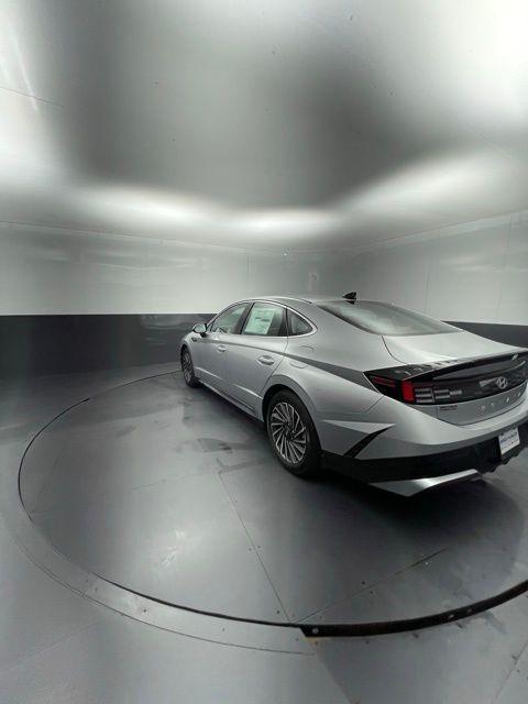 new 2025 Hyundai Sonata Hybrid car, priced at $31,095