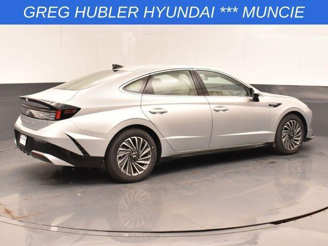 new 2025 Hyundai Sonata Hybrid car, priced at $31,095
