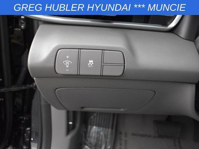 new 2025 Hyundai Elantra car, priced at $25,536