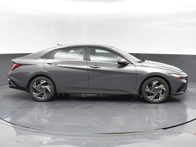 new 2024 Hyundai Elantra car, priced at $26,723