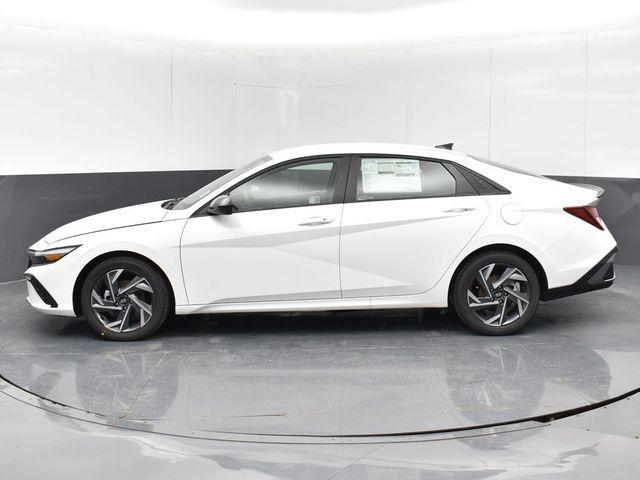 new 2025 Hyundai Elantra car, priced at $24,082