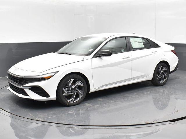 new 2025 Hyundai Elantra car, priced at $24,082