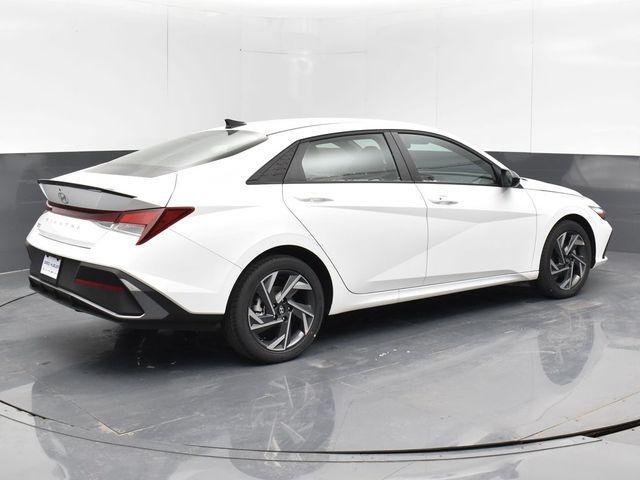 new 2025 Hyundai Elantra car, priced at $24,082