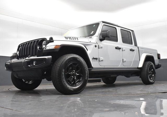 used 2023 Jeep Gladiator car, priced at $33,266