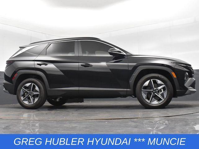 new 2025 Hyundai Tucson car, priced at $33,204