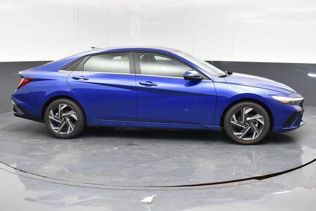 new 2025 Hyundai Elantra car, priced at $26,734