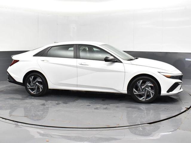 new 2025 Hyundai ELANTRA HEV car, priced at $28,205