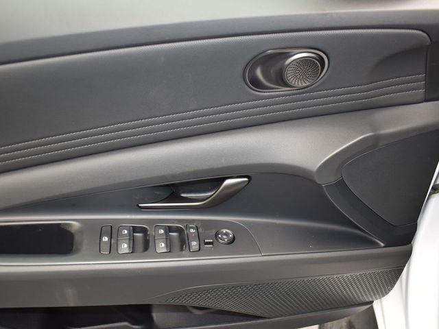 new 2025 Hyundai ELANTRA HEV car, priced at $28,205
