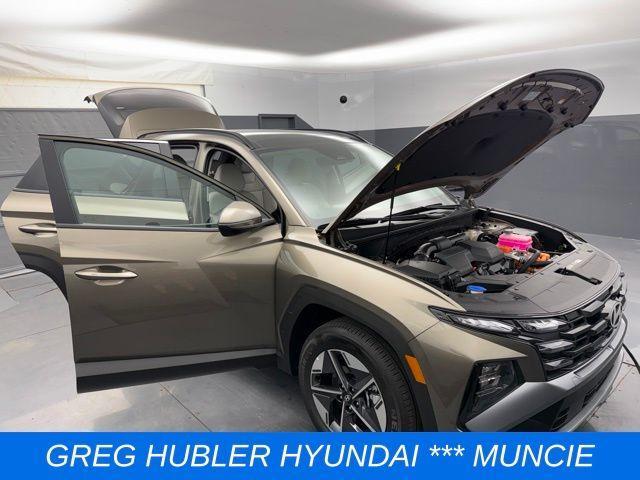new 2025 Hyundai TUCSON Hybrid car, priced at $35,505