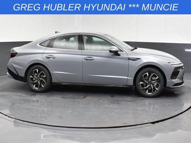 new 2025 Hyundai Sonata car, priced at $28,200