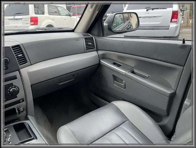 used 2007 Jeep Grand Cherokee car, priced at $8,999