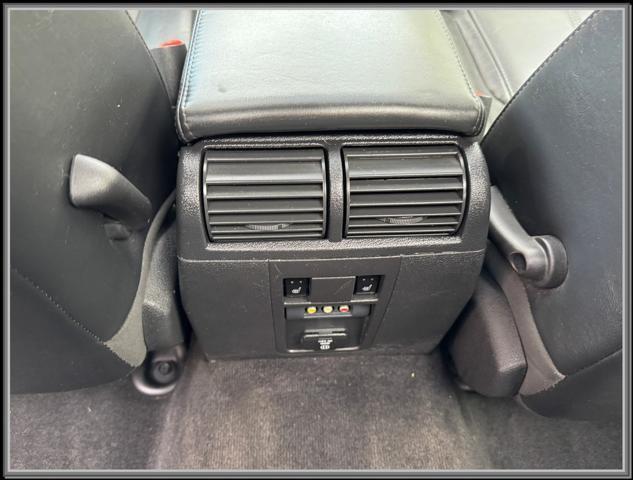 used 2009 Jeep Commander car, priced at $12,999