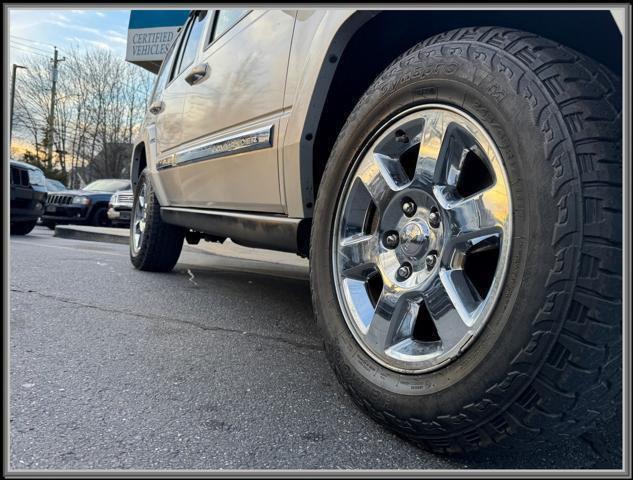used 2007 Jeep Commander car, priced at $8,999