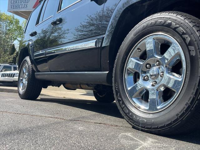 used 2006 Jeep Commander car, priced at $8,499