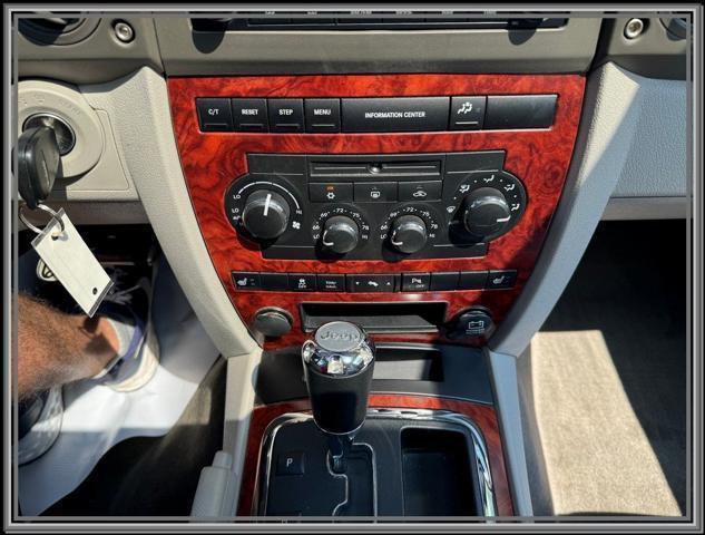 used 2006 Jeep Commander car, priced at $9,999