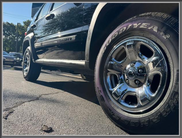 used 2007 Jeep Liberty car, priced at $6,999