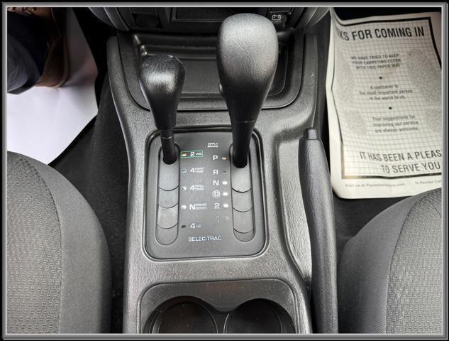 used 2004 Jeep Grand Cherokee car, priced at $8,499