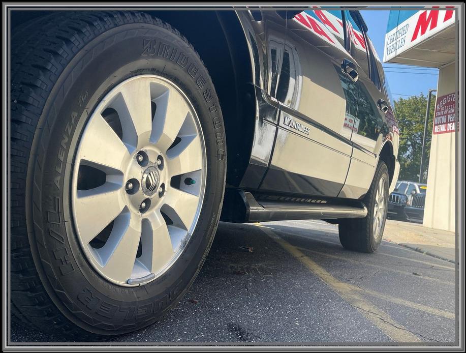 used 2007 Mercury Mountaineer car, priced at $8,999