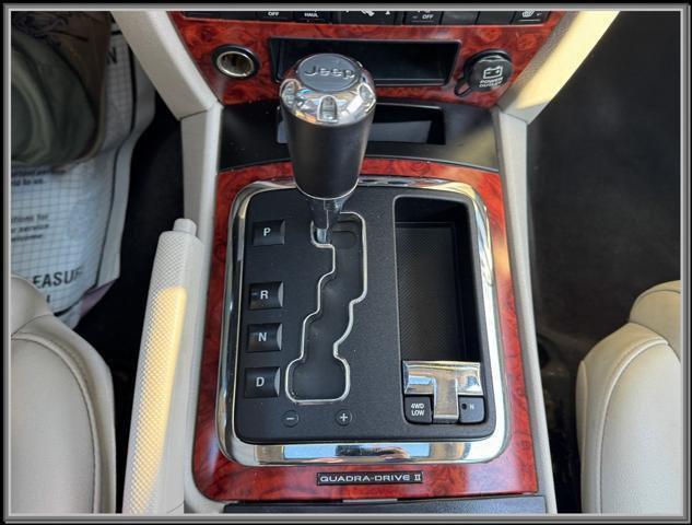 used 2006 Jeep Commander car, priced at $8,999