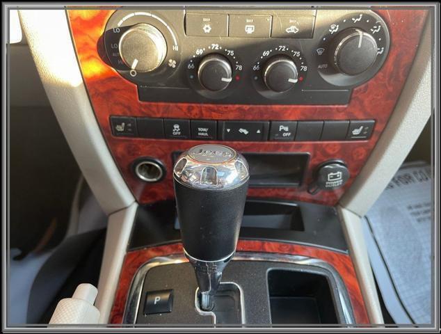 used 2006 Jeep Commander car, priced at $8,499