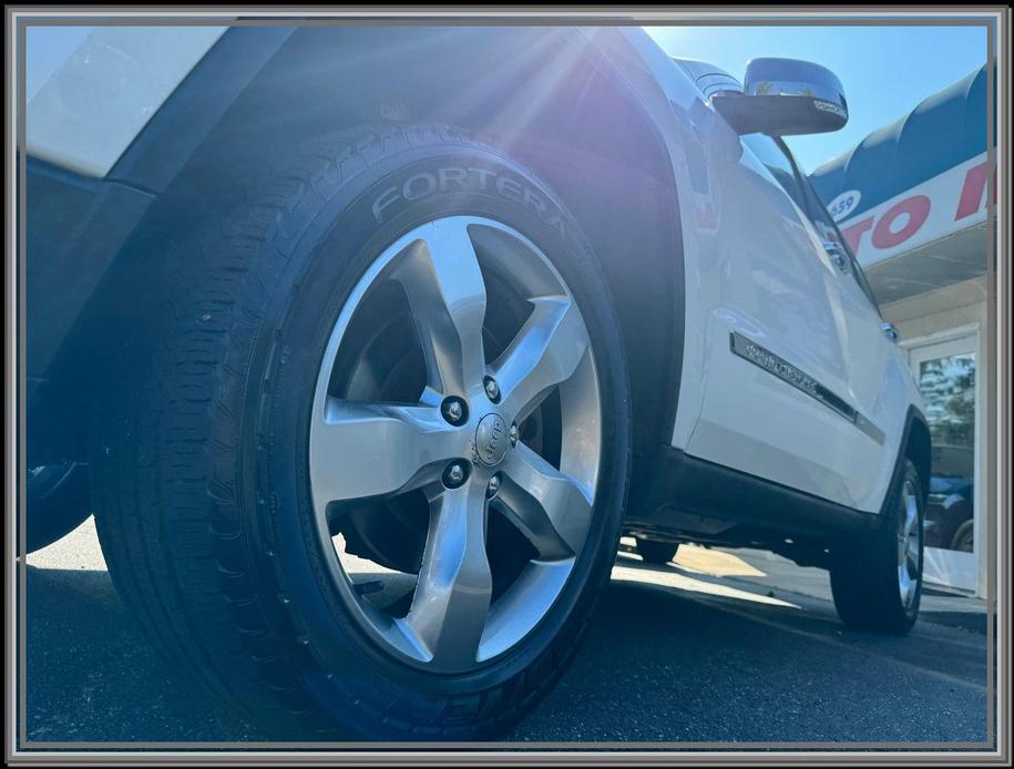 used 2012 Jeep Grand Cherokee car, priced at $14,999