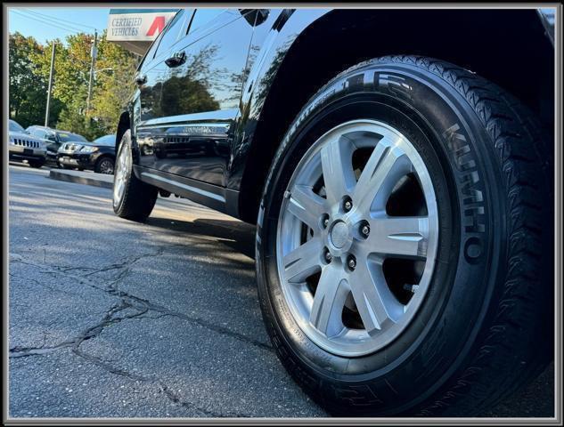 used 2010 Jeep Grand Cherokee car, priced at $10,999