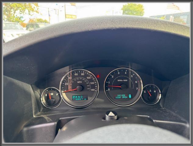 used 2007 Jeep Commander car, priced at $8,999