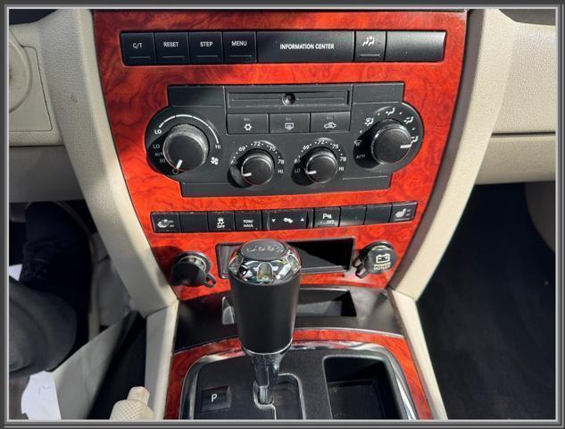 used 2007 Jeep Commander car, priced at $8,999