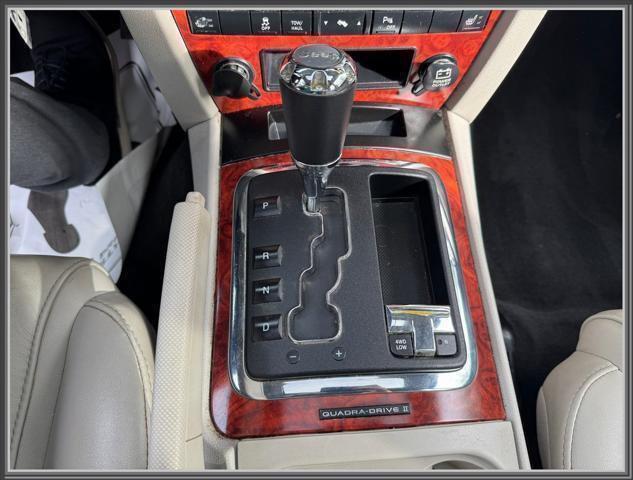 used 2007 Jeep Commander car, priced at $8,999