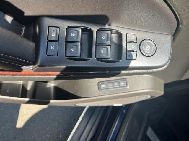 used 2018 GMC Yukon car, priced at $36,199
