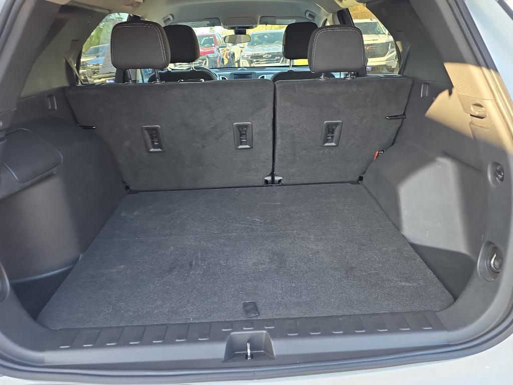 used 2022 Chevrolet Equinox car, priced at $25,007