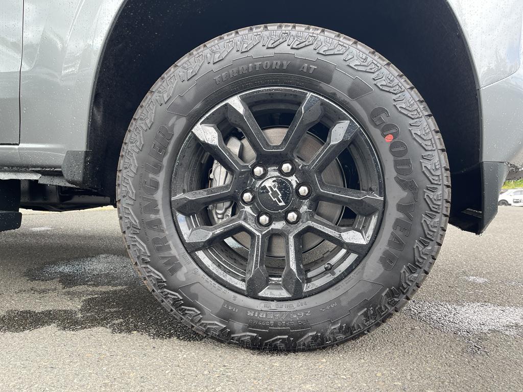 new 2025 Chevrolet Colorado car