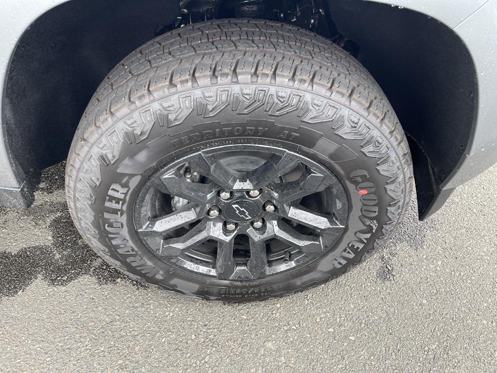 new 2025 Chevrolet Colorado car