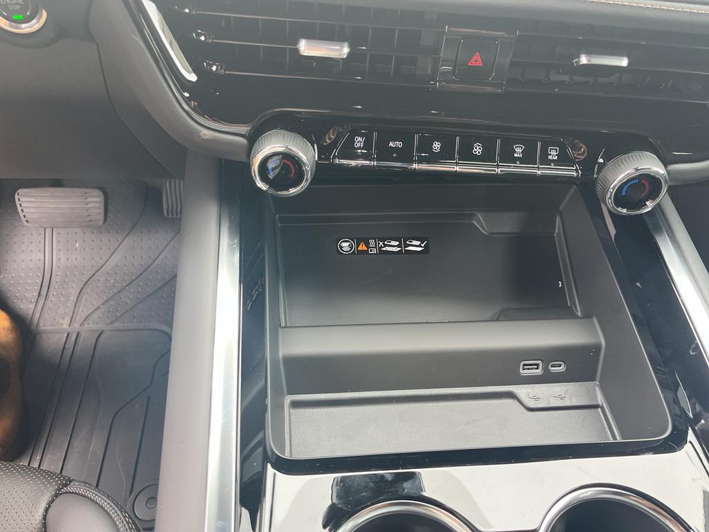 new 2025 Chevrolet Suburban car, priced at $99,270