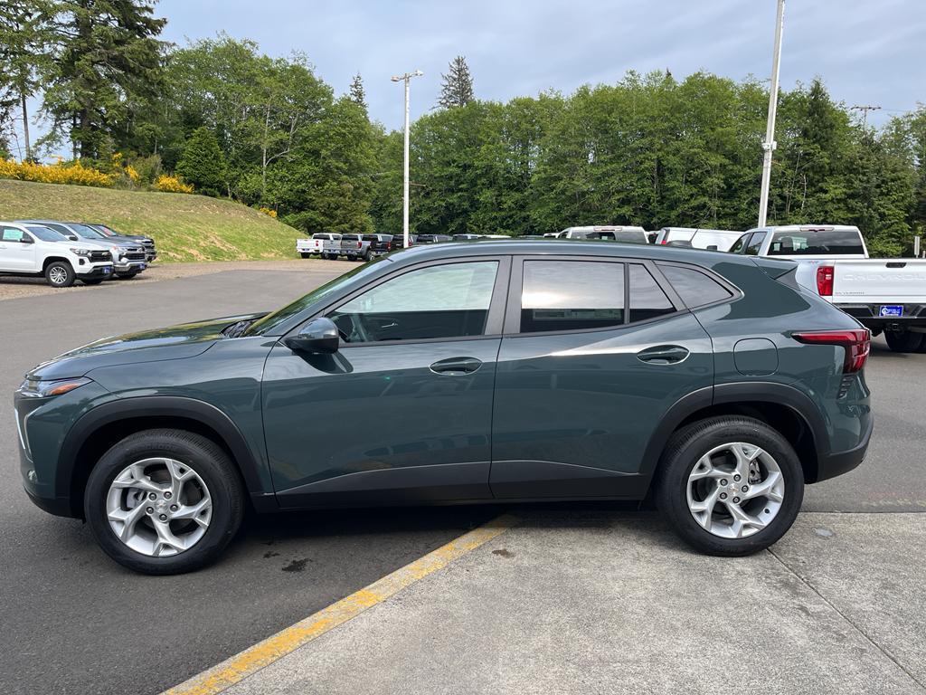 new 2025 Chevrolet Trax car