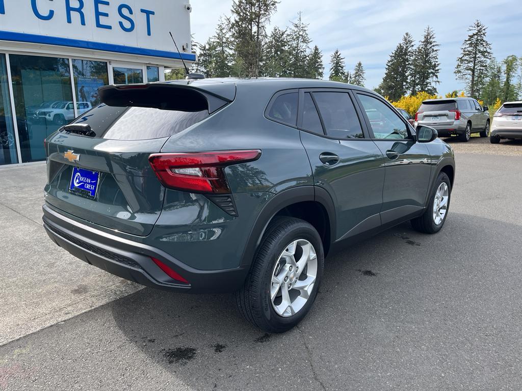 new 2025 Chevrolet Trax car