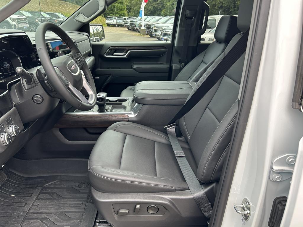 new 2025 GMC Sierra 1500 car, priced at $67,225