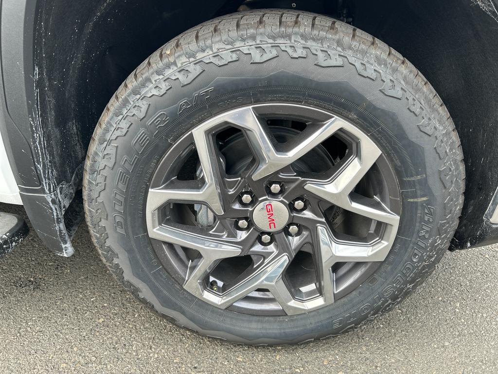 new 2025 GMC Sierra 1500 car, priced at $67,225