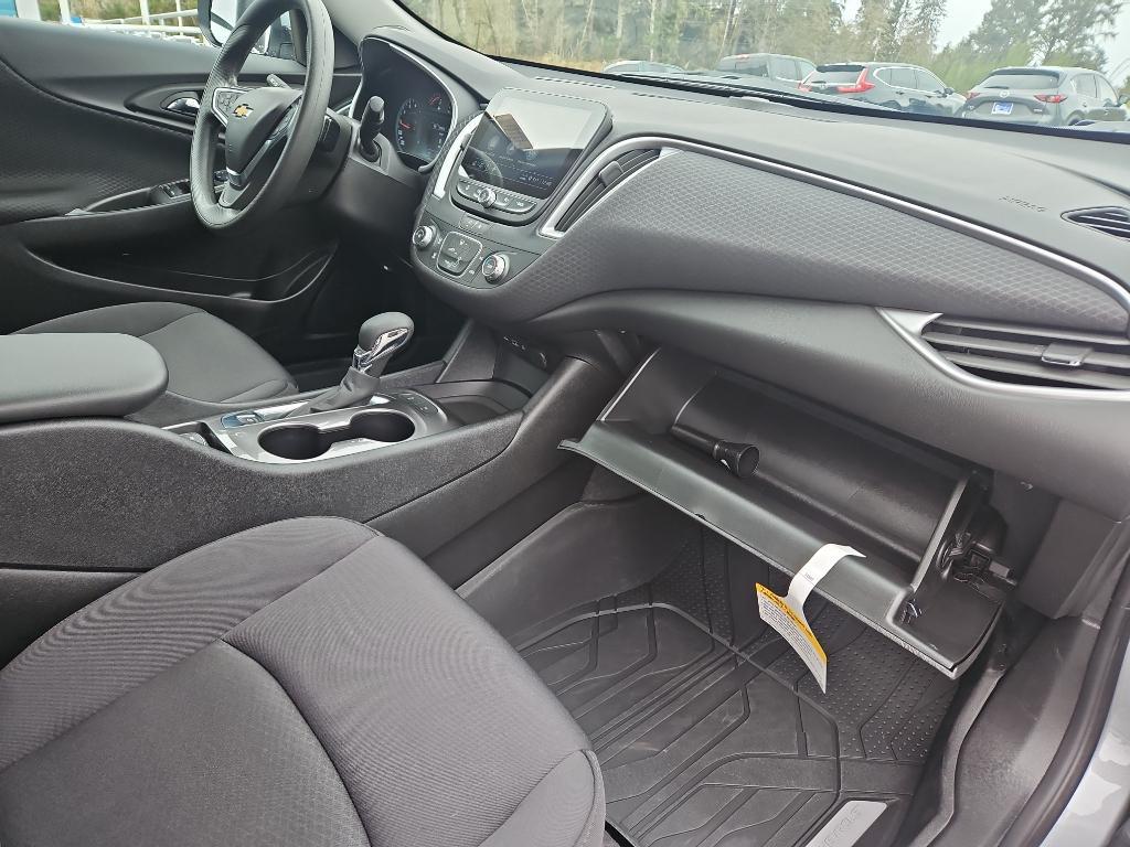 new 2025 Chevrolet Malibu car, priced at $24,500