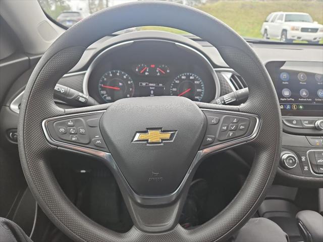 new 2025 Chevrolet Malibu car, priced at $27,320
