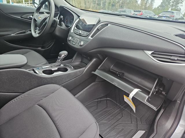new 2025 Chevrolet Malibu car, priced at $27,320