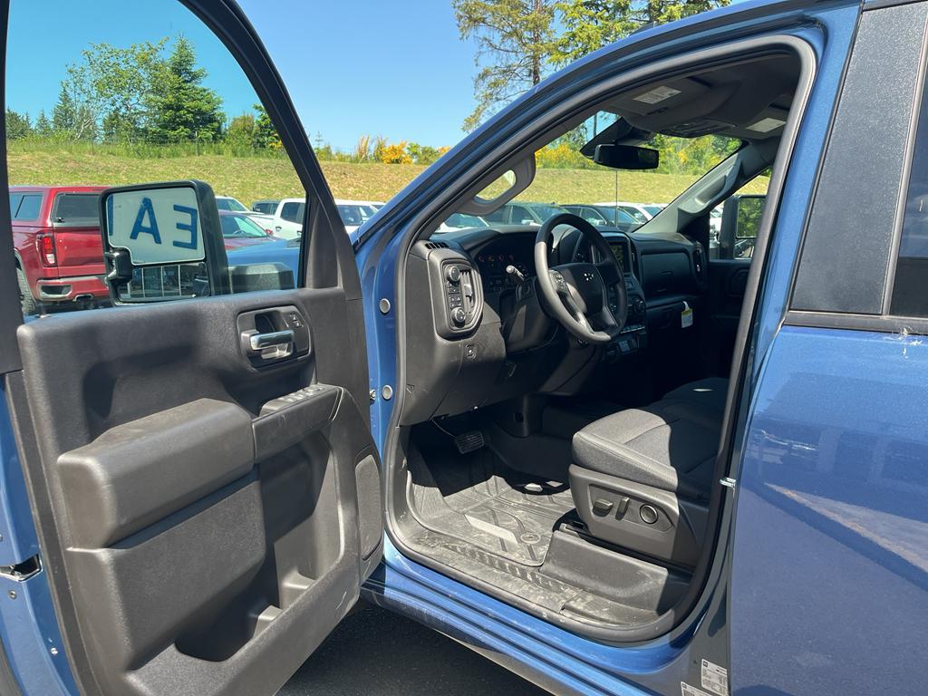 new 2025 Chevrolet Silverado 2500 car, priced at $68,615