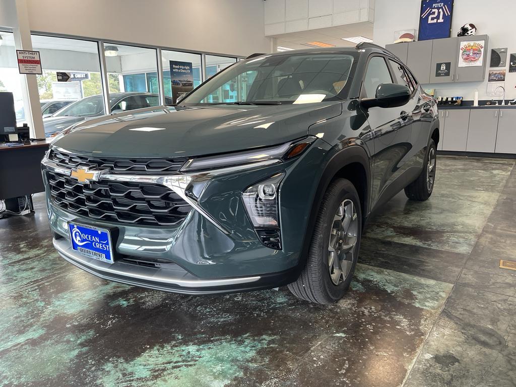 new 2025 Chevrolet Trax car, priced at $24,345