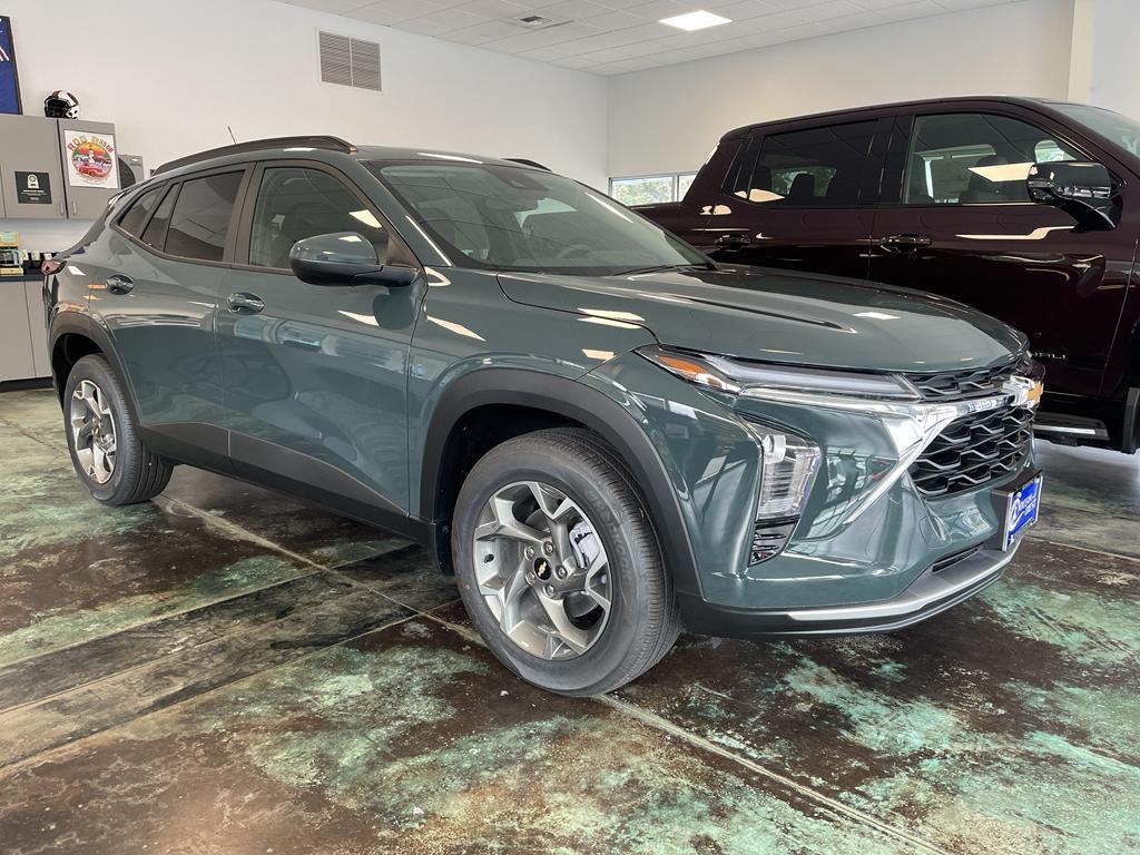 new 2025 Chevrolet Trax car, priced at $24,345