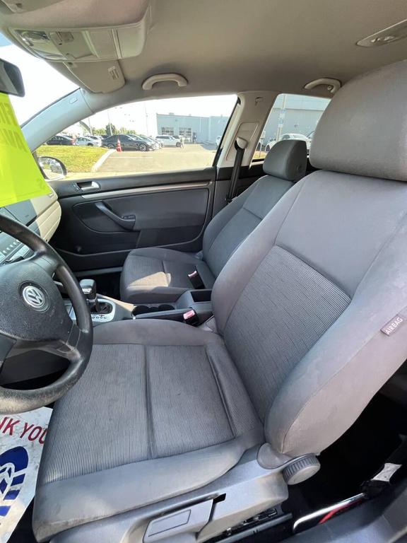 used 2007 Volkswagen Rabbit car, priced at $4,295
