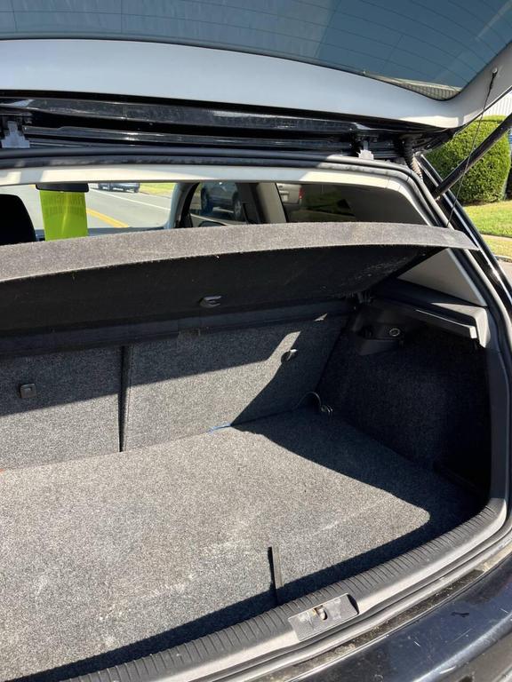used 2007 Volkswagen Rabbit car, priced at $4,295