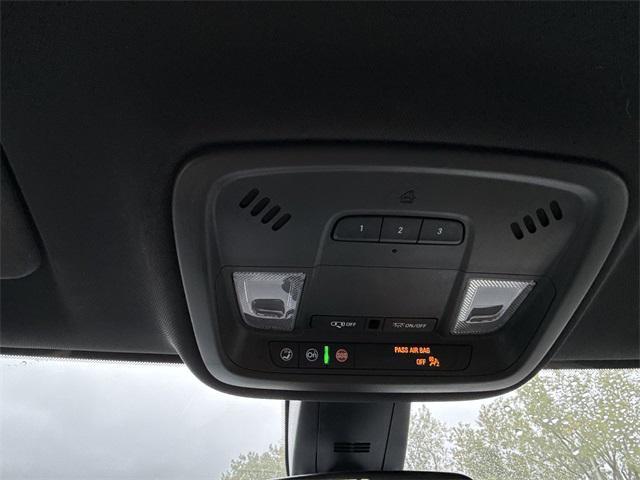 used 2022 Chevrolet Traverse car, priced at $21,743