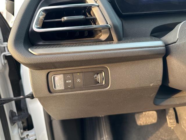 used 2025 Chevrolet Traverse car, priced at $36,047