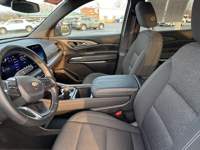 used 2025 Chevrolet Traverse car, priced at $36,047